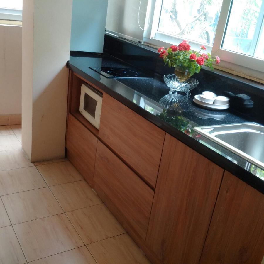 Hanoi Balcony Homestay Bagian luar foto