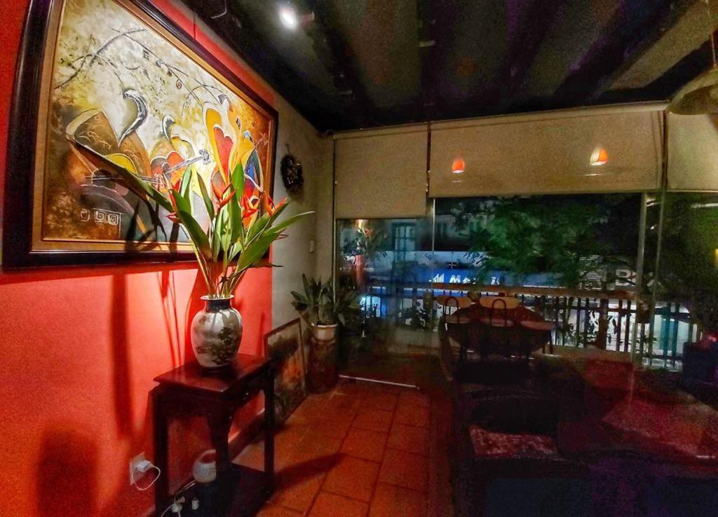 Hanoi Balcony Homestay Bagian luar foto