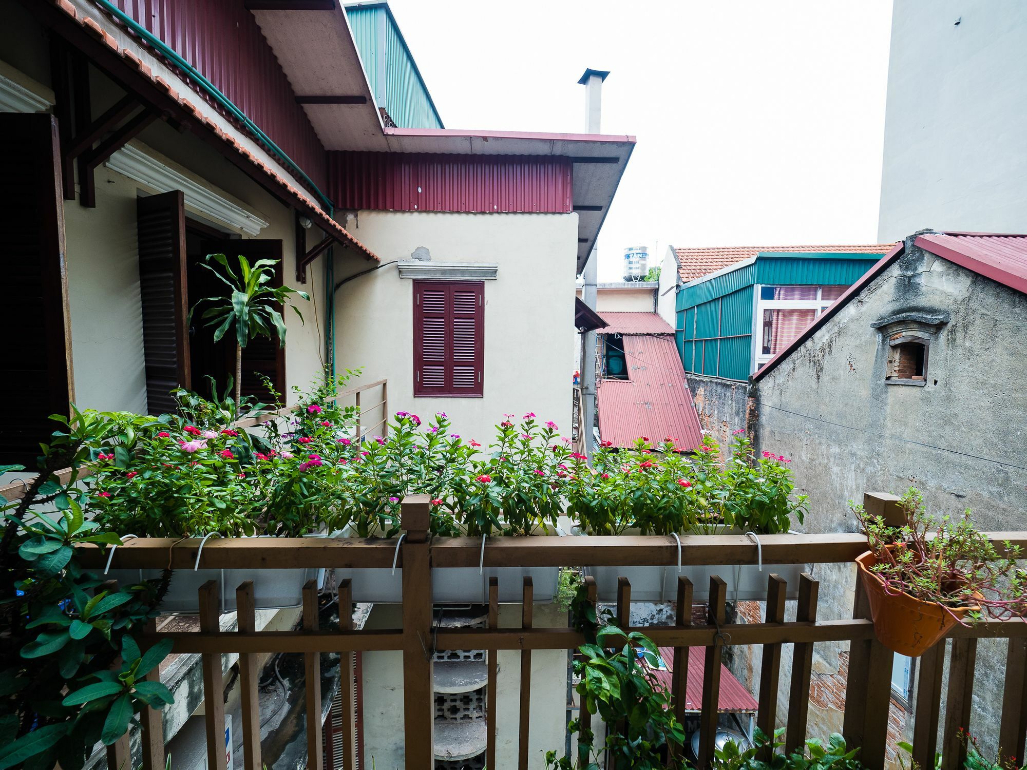 Hanoi Balcony Homestay Bagian luar foto
